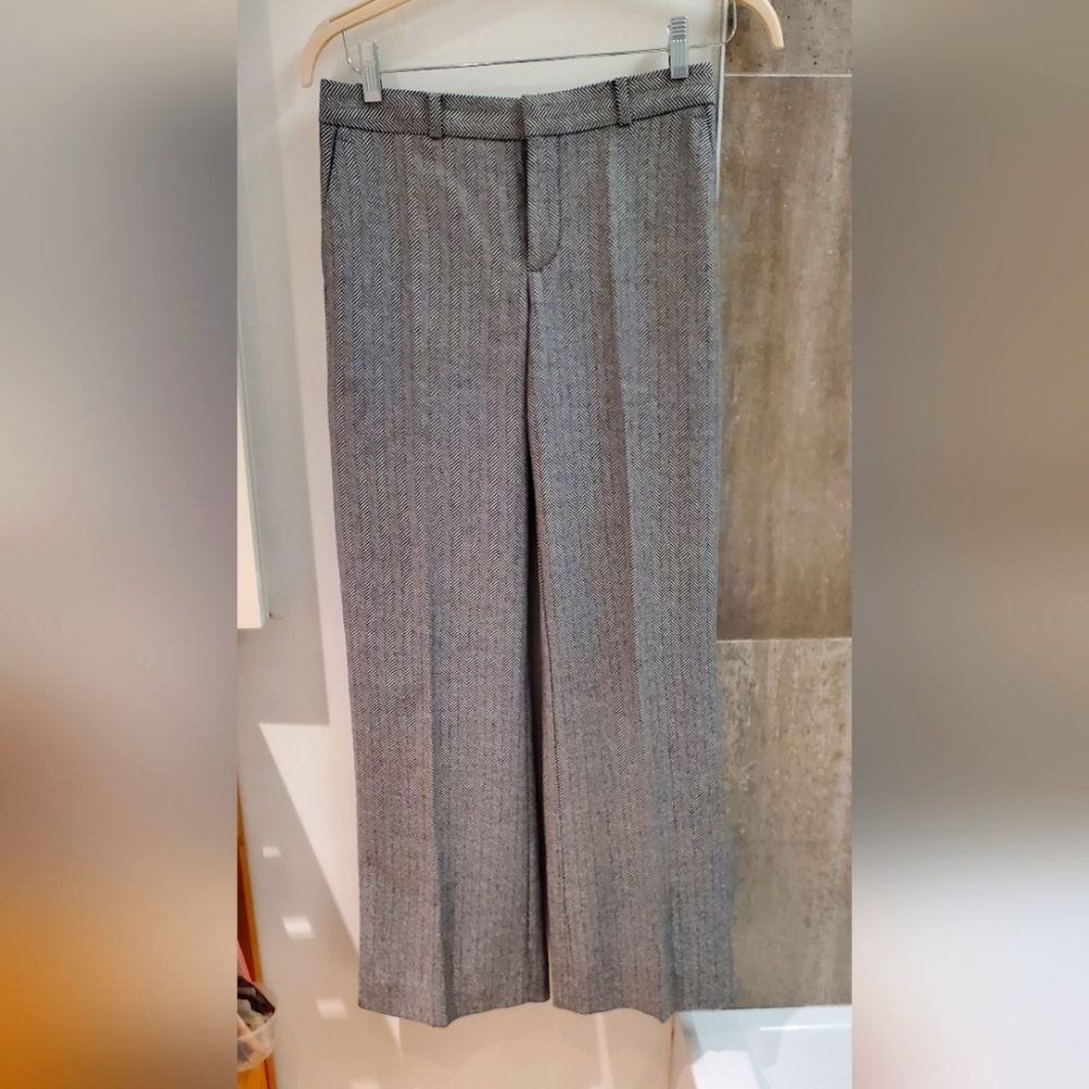 Banana size 2 wool trousers